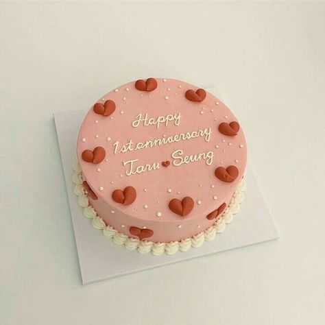 Candies Aesthetic, Minimalistic Cakes, Korean Cakes, Minimalist Cakes, Minimalist Cake, Cake For Boyfriend, Happy Anniversary Cakes, Pastel Cakes, Korean Cake