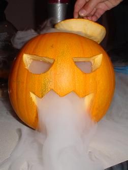 Iceberg Dry Ice Holloween Party Ideas, Ice Experiments, Dry Ice Experiments, Halloween Party Craft, Spooktacular Halloween, Dry Ice, Pumpkin Halloween Decorations, Halloween Stuff, Fall Ideas