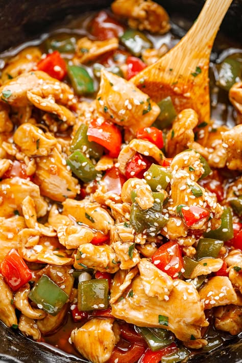 Chicken And Pepper Recipes Instant Pot, Green Peppers And Chicken, Chicken Thigh Recipes With Peppers, Chicken And Green Peppers Recipes, Green Pepper And Chicken Recipes, Chicken Zucchini And Peppers Recipes, Heart Healthy Stir Fry Recipe, Chicken Stir Fry With Peppers And Onions, Chicken With Peppers And Onions Stir Fry