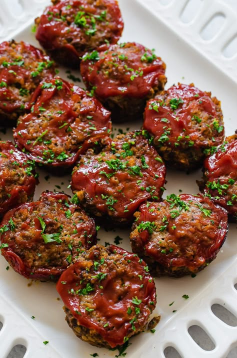 Meatloaf Muffins are packed with flavor and nutrition, plus they are easy to freeze in individual portions. Kids and adults love them! Kid Friendly Freezer Meals, Meatloaf Muffins Recipe, Mini Meatloaf Muffins, Mini Meatloaf Recipes, Beef Freezer Meals, Sweet Potato Oven, Meatloaf Recipes Healthy, Healthy Meatloaf, Mini Meatloaf