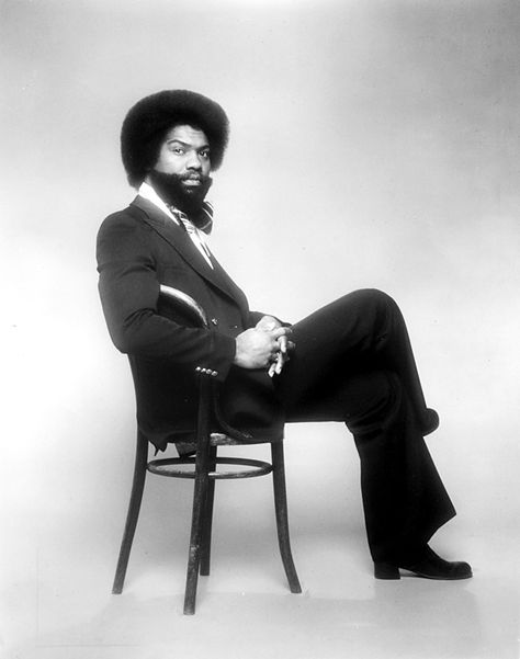 Nicholas Caldwell, one of the founding members of the classic R&B group the Whispers, died Tuesday of congenital heart failure in San Francisco, according to the Associated Press. He was 71 years old. Patty Duke, Parliament Funkadelic, Natalie Cole, A Tribe Called Quest, The Whispers, Star Photography, Rock Steady, Black Celebrities, Music History