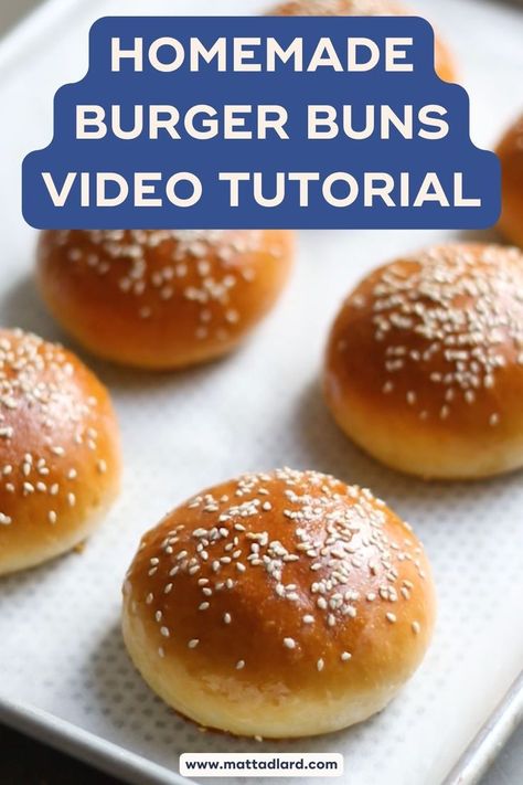 Homemade Burger Buns Recipe - this video shows you how to make a small batch of 6 soft burger buns. It’s an easy recipe to follow that makes the best hamburger buns! It uses the Tangzhong method to make the perfect bread - it’s a great sandwich buns recipe too! Sandwich Buns Recipe, Soft Burger Buns, How To Make Burgers, Sandwich Buns, Homemade Burger Buns, Burger Buns Recipe, Homemade Burger, Buns Recipe, Homemade Burgers