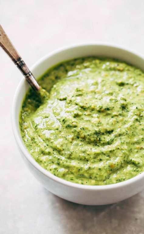 5 Minute Magic Green Sauce - SO AWESOME. Made with easy ingredients like avocado, olive oil, cilantro, lime, garlic, and parsley! Vegan. #avocado #sauce #vegan Vegan Green Sauce, Avocado Green Sauce Recipe, Cilantro Green Sauce, Thai Green Sauce, Avocado Sauce Recipes, Vegan Avocado Sauce, Vegan Garlic Sauce, Avocado Cilantro Sauce, Avocado Lime Sauce