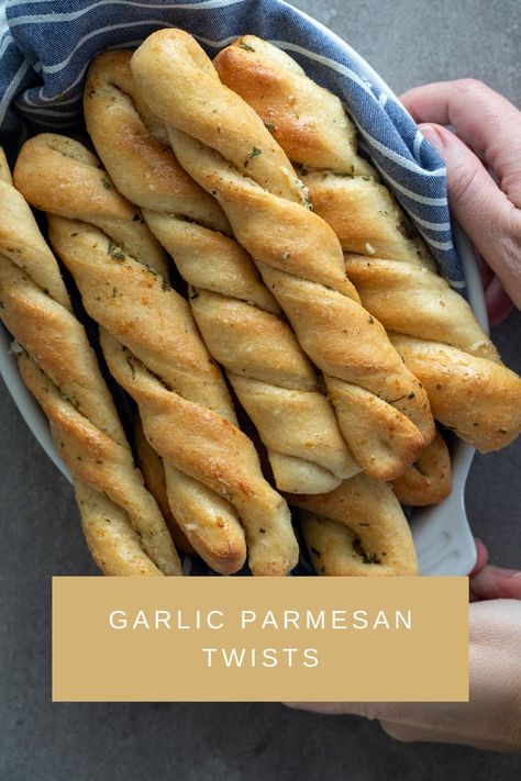 If you love the garlic twists from your favorite pizza place as much as we do, this recipe is for you. Not only are these Garlic Parmesan Twists really good, but they are a much healthier option too! Whole Wheat Challah Recipe, Parmesan Twists, Garlic Twists, Garlic Twist, Bread Twists, Parmesan Bread, Potato Flakes, Twisted Recipes, Savory Soups