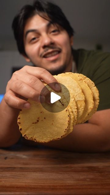 Maseca Tortilla Recipe, Maseca Recipes, Corn Tortilla Recipes, How To Make Corn, Homemade Corn Tortillas, Homemade Flour Tortillas, Recipes Authentic, Mexican Dinner, Tortilla Recipe