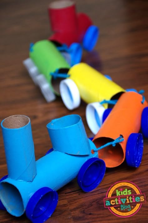 toilet paper roll train craft Vika Papper Jul, Train Crafts, Transportation Crafts, Science Week, Toilet Roll Craft, Toilet Paper Crafts, Vbs Crafts, Toilet Paper Rolls, Toilet Paper Roll Crafts