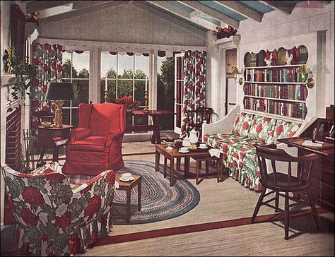 Mid Century Traditional Living Room, 1940s Interior, Mid Century Traditional, Sala Vintage, Early American Decor, 1940s Home, Old House Interior, Living Vintage, Vintage Interior Design