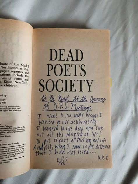 Dead Poet Society, Chaotic Academia, Captain My Captain, Book Annotation, Dead Poets Society, Academia Aesthetic, I Love Books, Love Book, Pretty Words