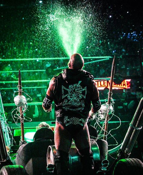 WWE Hall of Fame legend Triple H making his grand entrance at WrestleMania 35 #WWE #WWEHOF #HHH #wrestling #wrestler #April #2019 Dx Wwe, Wwe Entrance, Wwe Triple H, Aj Styles Wwe, Wwe Hall Of Fame, Tna Impact, Wwe Pictures, Wwe Wallpapers, Wwe World