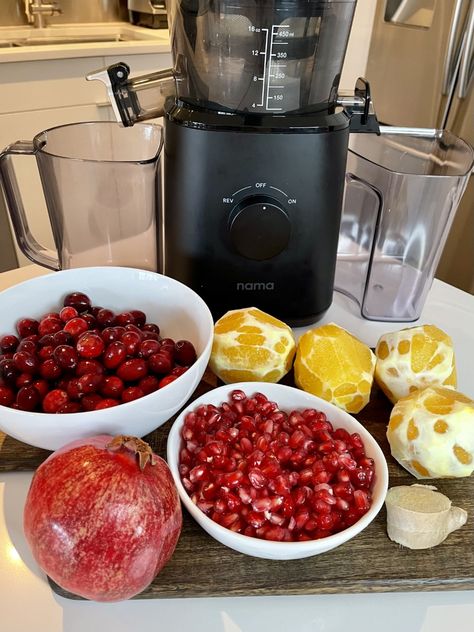 Pomegranate And Orange Juice, Pomegranate Juice Recipe, 369 Cleanse, Heavy Metal Detox Smoothie, Metal Detox Smoothie, Heavy Metal Detoxification, Celery Juice Recipe, Gut Healing Foods, Anti Inflammation Diet