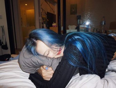 Blue Haired Girl, Dark Blue Hair, Zodiac Academy, Dyed Hair Inspiration, Dye My Hair, Hair Inspiration Color, Hair Inspo Color, Have A Nice Day, Dream Hair