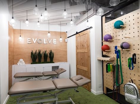 Evolve Physical Therapy Relocates One Physical Therapy Clinic to New Location in Park Slope, Brooklyn https://evolveny.com/blogposts/2019/8/21/evolve-physical-therapy-updates-new-location-in-parkslope-brooklyn Call to schedule a consultation! : 1-718-258-3300 #Parkslope #PhysicalTherapy #PhysicalTherapists  #Sports #Injury #Rehab #Health #Fitness #Exercise #Evolve Therapy Design, Sports Physical Therapy, Physiotherapy Clinic, Sports Therapy, Gym At Home, Clinic Interior Design, Park Slope, Therapy Office, Clinic Design