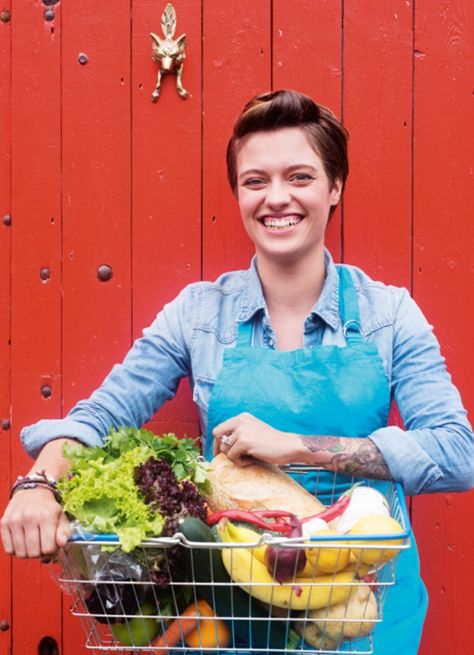 How To Shop On A Budget – from A Girl Called Jack – Jack Monroe Vegetarian Mushroom Gravy, Roasted Nuts Recipe, Veggie Christmas, Jack Monroe, Food Poverty, Mushroom Gravy Recipe, Mushroom Gravy, Family Cooking, Bbc Good Food Recipes