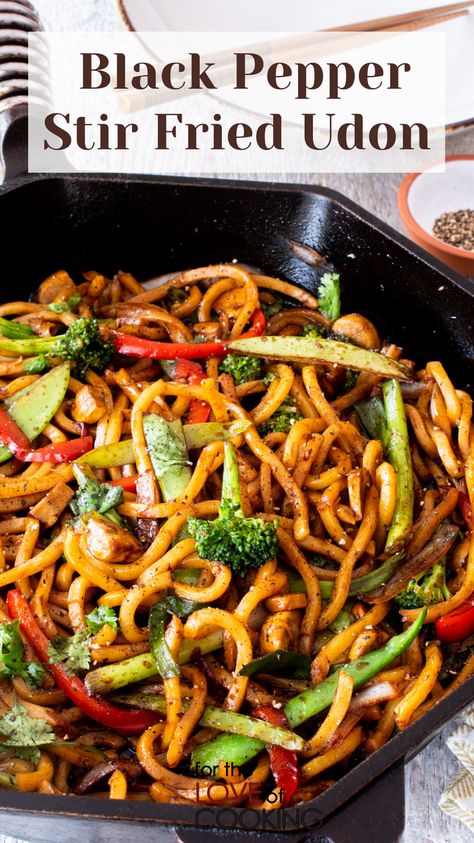 Black pepper stir fried udon in a delicious peppery sauce loaded with veggies is a quick & tasty meal that comes together in under 30 minutes! #recipe #quickmeals #easyrecipes #udon #stirfry #blackpepper #castironcooking #Finex #quickdinner #easydinner Black Pepper Udon Noodles, Vegetable Udon Stir Fry, Black Pepper Noodles, Udon Stirfry, Uyghur Recipes, Black Pepper Udon, Beef Udon Stir Fry, Pepper Steak Stir Fry, Steak Stirfry Recipes