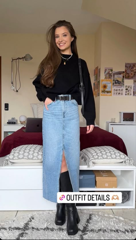 Long Skirts Outfit 2023, Long Denim Jean Skirt Outfits, Denim Maxi Skirt Fall Outfit, Fall Denim Maxi Skirt Outfits, Long Jean Skirt Winter Outfit, Split Denim Skirt Outfit, Long Jean Skirt Fall Outfits, Style Denim Midi Skirt, Denim Midi Skirt Outfits