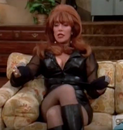 Peggy Bundy Outfits, Peg Bundy, Dolly Parton Costume, Peggy Bundy, Katey Sagal, Tv Moms, Leather Outfits, Silver Foxes, Cute Skirt Outfits