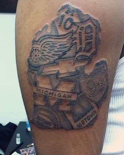 Detroit Sports Tattoo, University Of Michigan Tattoo, Michigan Wolverines Tattoo, Detroit Lions Tattoo, Detroit Tattoo Ideas, Michigan Tattoo Ideas, Michigan Tattoo, Detroit Tattoo, Wolverine Tattoo