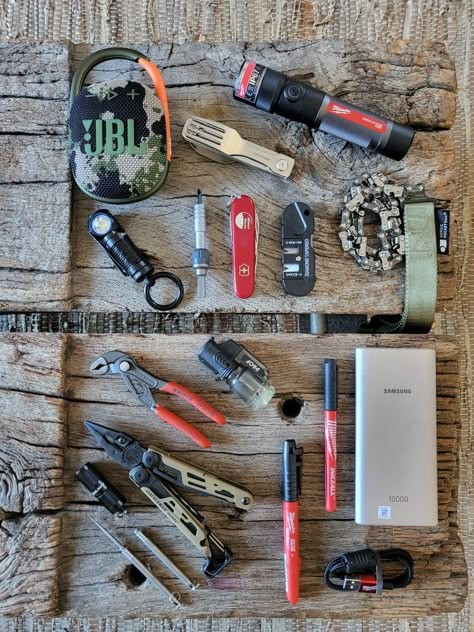 Urban Survival Kit, Edc Bag, Edc Tactical, Art Items, Urban Survival, Car Kit, Car Hacks, Edc Tools, Edc Gear