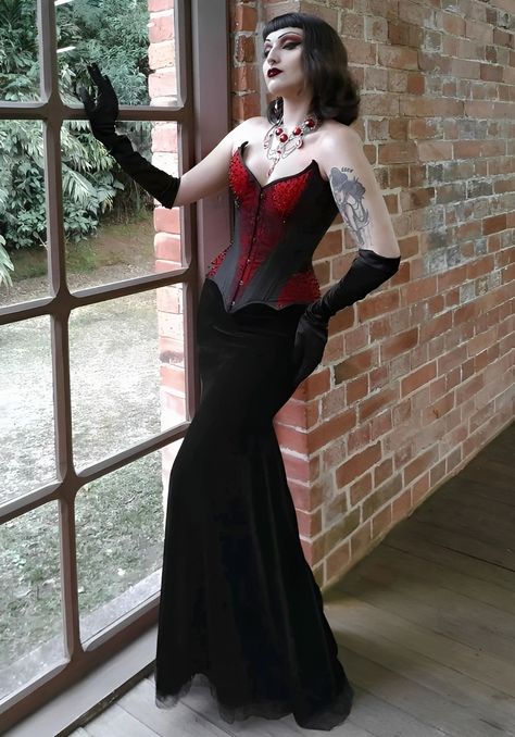 Corset Dresses Prom, Vampire Clothing Aesthetic, Goth Dress Formal, World Goth Day, Gothic Corset Dresses, Vamp Goth, Gothic Gowns, Goth Prom, Elegant Goth