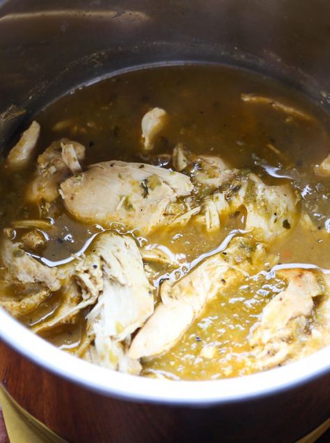 Instant Pot Salsa Verde Chicken, Instant Pot Salsa, Easy Chicken Dinner, Chicken Dinner Recipe, Chicken Shredded, Verde Chicken, Salsa Verde Chicken, Easy Chicken Breast, Chicken Breast Recipes Easy