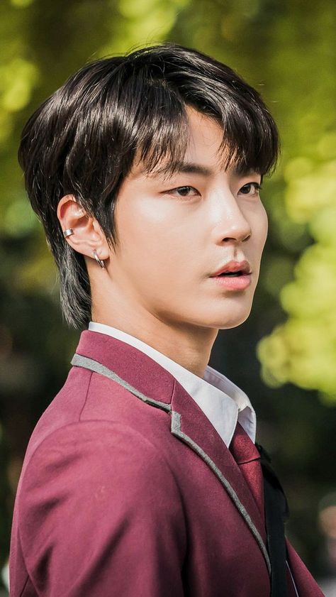 Hwang In-yeop Hwang In Yeop True Beauty, Attractive Male Actors, Clumsy Girl, Kdrama Wallpaper, Han Seojun, Hwang Inyeop, Hwang In Yeop, In Yeop, Asian Love