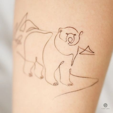 Nordic Polar Bear Tattoo White Bear Illustration Tattoo Artistic Temporary Tattoo Minimalist One Line Art Animal Tattoo Sticker Fake Tattoos - Etsy Hong Kong Minimalist One Line Art, Duo Tattoo, Tattoo Artistic, Polar Bear Tattoo, Tattoo White, Realistic Temporary Tattoos, Minimal Tattoo Design, Tattoo Minimalist, Illustration Tattoo