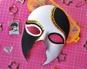 Bj Alex Jinwoo Mask, Bj Alex Mask, Pyanyasha Art, Black Cat Anime, Masks Crafts, Anime Jewelry, Cool Masks, Anime Crafts, Funny Doodles