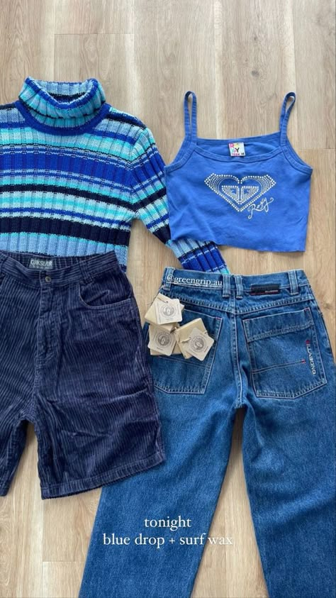 90s Surf Fashion, Vintage Surfwear Outfits, Vintage Surf Clothing, Roxy Outfits Summer, 90s Surfwear, Vintage Surf Aesthetic Clothes, Bahamas Fits, Surf Aesthetic Outfit, Vintage Surfwear