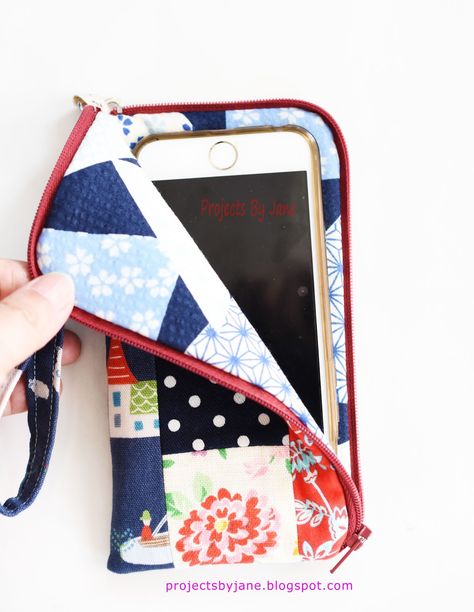 Sewing Pattern Bag, Wristlet Patterns, Gadget Pouch, Sewing Machines Best, Iphone Pouch, Mobile Phone Pouch, Bag Sewing Pattern, Pouch Sewing, Sewing Courses