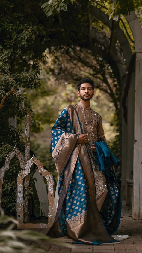 Indian Traditional Clothing Men, Indian Traditional Clothes Men, Traditional Indian Outfits Men, South Asian Men Fashion, Indian Male Outfit, Indian Men Outfits, Indian Men Fashion Traditional, South Asian Traditional Clothes Men, Indian Outfits Men