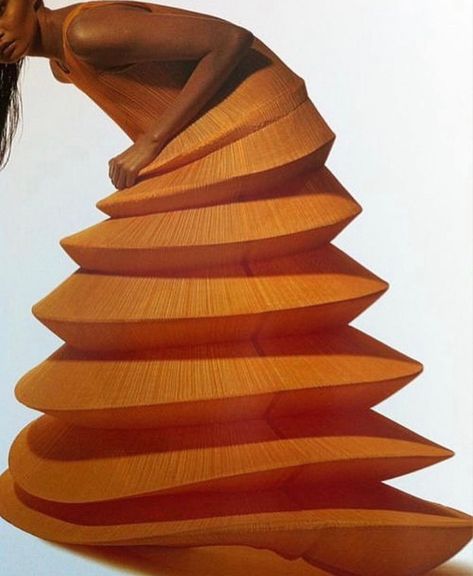 Apricot Crush Fashion, Apricot Crush, Issey Miyake Pleats Please, Textures Fashion, Abstract Fashion, Conceptual Fashion, 3d Fashion, Monochrome Fashion, Fashion Photography Inspiration