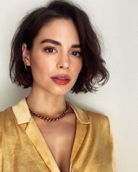 Conor Leslie, Chin Length Hair, Hair Inspiration Short, Lob Hairstyle, Short Wavy Hair, Haircuts Straight Hair, Hair Envy, Bad Hair, Bobs Haircuts