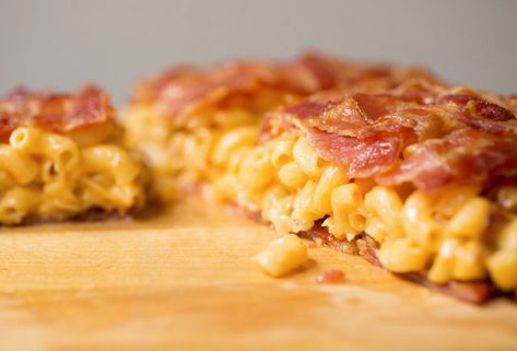 Bacon Weave Mac and Cheese Quesadilla - Thrillist Recipes Tater Tot Waffle, Grilled Cheese Waffles, Bacon Weave, Bacon Mac And Cheese, Cheese Quesadilla, Indulgent Food, Creamy Mac And Cheese, Kevin Bacon, Quesadilla Recipes