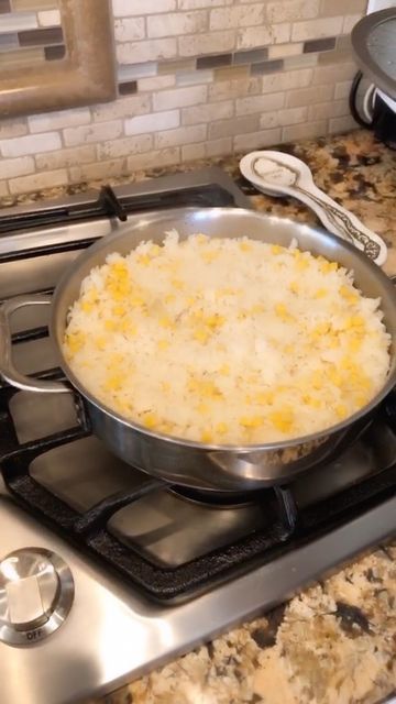 Jenny Martinez on Instagram: "Mexican White Rice with Corn This rice pairs up with any dish ❤️ #mexican #rice #corn #reels #explore #familia #dinner" Mexican Rice And Corn Recipe, White Rice With Corn Mexican, White Mexican Rice, White Rice With Corn, Mexican White Rice, Buttered Rice Recipe, Rice With Corn, Jenny Martinez, Yellow Rice