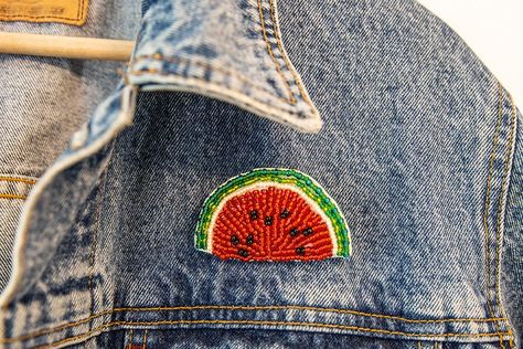 How to sew a beaded watermelon brooch Beaded Watermelon, Watermelon Embroidery, Basic Sewing Kit, Beading Needles, Fabric Glue, Fabric Markers, Free Embroidery, Embroidery Tutorials, How To Sew