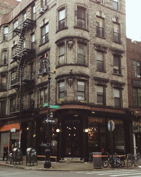 living above a coffee shop......glorious!  Oh the smells ;) New York Coffee Shop Aesthetic, New York Coffee Shop, House Claims, Terrace Bar, New York Coffee, Cafe New York, Travel 2024, Coffee Shop Ideas, Coffee Shop Aesthetic