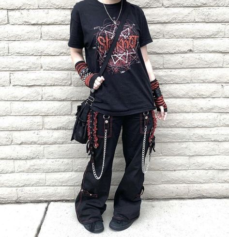 Mall Goth Masc Outfits, Mall Goth Fashion Male, Male Mall Goth Outfits, Scene Masculine Outfits, Alternative Outfits Masculine, Goth Fits Men, Mall Goth Guy, Scene Masc Outfits, Mall Goth Outfit Ideas