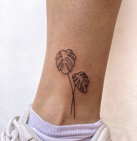 Mini Plant Tattoo, Plant Lady Tattoo, Monstera Plant Tattoo, Dark Fantasy Tattoo, Monstera Tattoo, Aa Tattoos, Plant Tattoos, Tropical Tattoo, Flamingo Tattoo