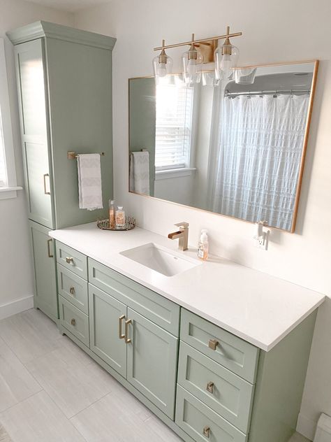 Green Cabinets Bathroom, Light Green Bathrooms, Bathroom Cabinet Colors, Green Bathroom Vanity, Primary Bath, Bathroom Color Schemes, Bathroom Redesign, Bathroom Color, Bathroom Inspiration Decor