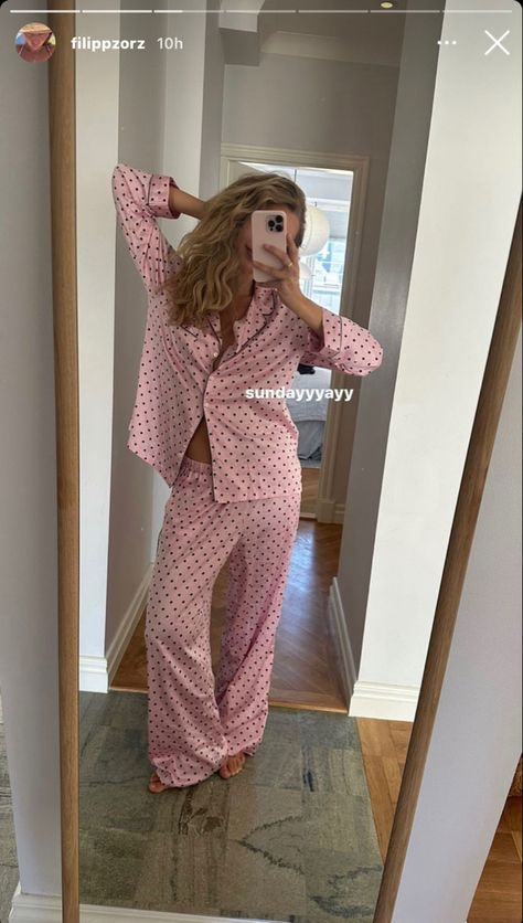 2023 Photo Ideas, Pink Pilates Princess Outfits, Pink Pilates Princess Aesthetic, Pilates Princess Aesthetic, Pink Pilates Princess, Cosy Outfit, Pajama Day, Instagram Photo Ideas, Cute Pjs