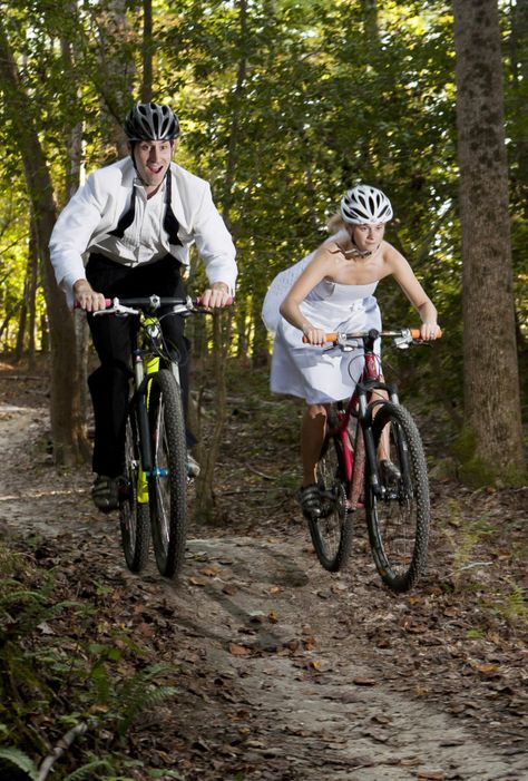 Bicycle Themed Wedding, Beach Family Portraits, Bike Wedding, Bicycle Wedding, Engagement Portrait, Richmond Wedding, Wedding Transportation, Photographer Portrait, Beach Family