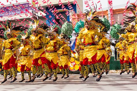 Davao's Kadayawan Festival | Flickr - Photo Sharing! Kadayawan Festival Costume, Philippine Festivals, Kadayawan Festival, Sinulog Festival, Philippine Holidays, Davao City, Festival Costumes, Fireworks Display, Davao