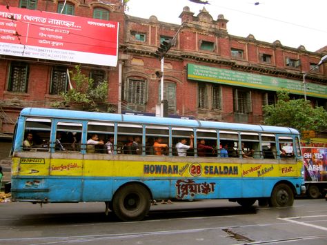 Kolkata Bus, India Photography, Love Couple Photo, Bus Station, West Bengal, Couple Photo, Kolkata, Buses, Government