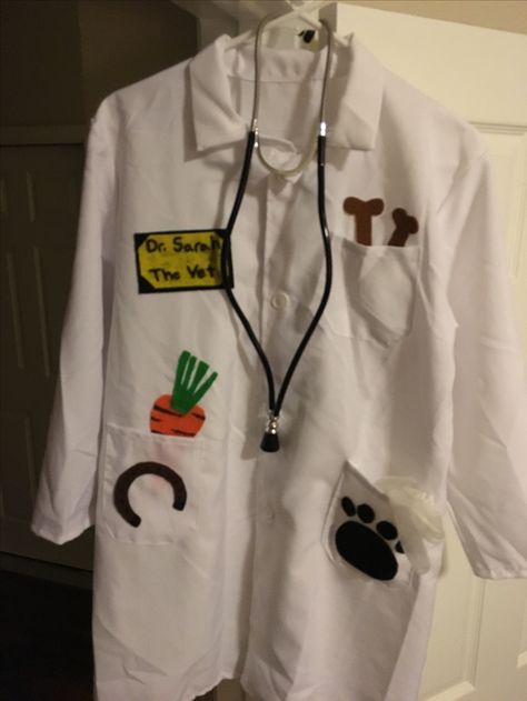 Cute Vet costume I made for my kiddo. 2016 Kylie Costumes, Veterinarian Costume, Vet Party, Vet Costume, Easy Halloween Games, Last Minute Kostüm, Flip Shoes, Halloween Kids Costumes Girls, Fun Halloween Games