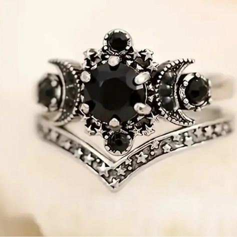 Nib Sun Moon And Stars Black Diamond Fabulous Ring Set - Size 7 Cz Diamonds And Fashion Ring Coated With Antitarnish Coating Thank You For Browsing My Closet And Many Blessings Your Way Viking Style Engagement Rings, Vintage Gothic Engagement Rings, Morticia Addams Wedding Ring, Onyx Promise Ring, Gothic Diamond Ring, Black Metal Wedding Ring, Black Marriage Rings, Black And Pink Engagement Ring, Coffin Diamond Ring