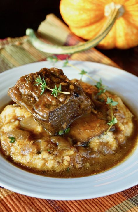 Short Rib Stew, Braised Short Ribs Recipe, Braised Brisket, Savory Pumpkin Recipes, Polenta Recipes, Short Ribs Recipe, Leftover Pumpkin, Pumpkin Sauce, Brisket Recipes