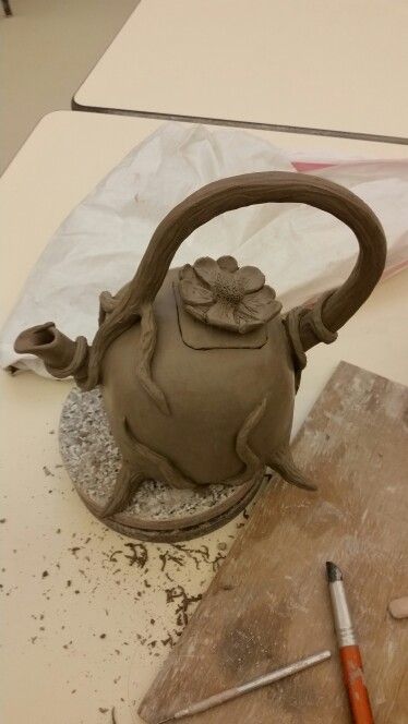 Tea Pot Ideas, Ceramic Tea Set Ideas, Cool Teapots, Ceramics Teapot Ideas, Teapot Clay Ideas, Ceramics Tea Set, Ceramic Tea Pots Handmade, Teapot Flower Pot, Teapot Clay