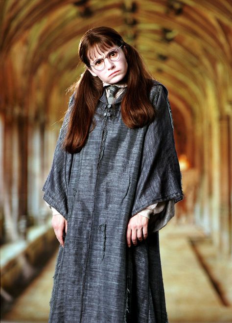 Moaning Myrtle, Harry Potter Set, Lily Potter, Festa Harry Potter, The Goblet Of Fire, Scottish Actors, Potter Facts, Goblet Of Fire, Harry Potter Films