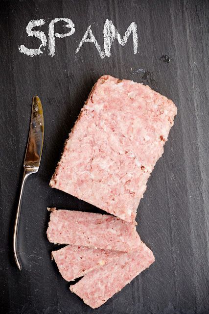 Homemade Spam Recipe - What, Why, and How (from Cupcake Project - cupcakeproject.com) Homemade Spam Recipe, Homemade Spam, Deli Meat Recipes, Cured Meat Recipes, Spam Recipes, Homemade Sausage Recipes, Luncheon Meat, Canned Meat, Homemade Sausage