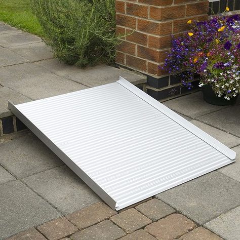 Wheelchair Ramp Design, Scooter Ramps, Aluminum Ramp, Ramp Design, Portable Ramps, Access Ramp, Threshold Ramp, Door Thresholds, Roll Up Design